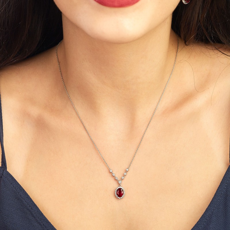8.53 Karat Yakut Taşlı Pırlanta Set