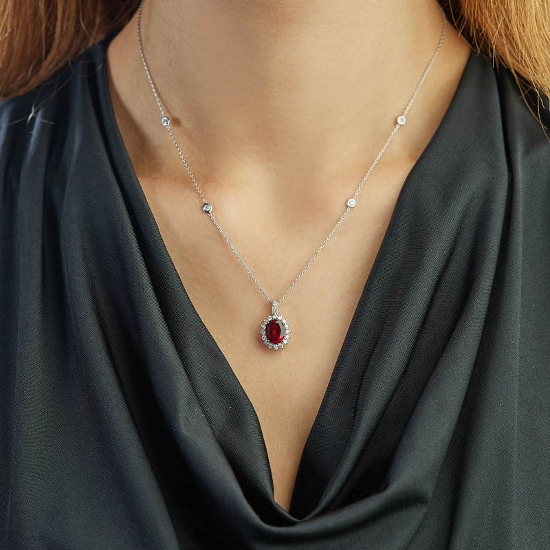 10.09 Karat Yakut Taşlı Pırlanta Set
