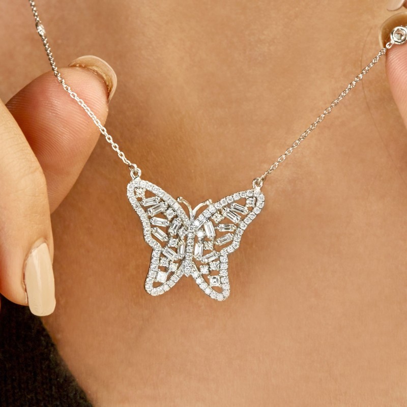 1.23 Karat Baget Taşlı Pırlanta Kolye