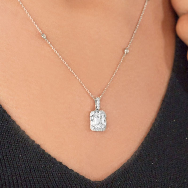 0.95 Karat Baget Pırlanta Kolye