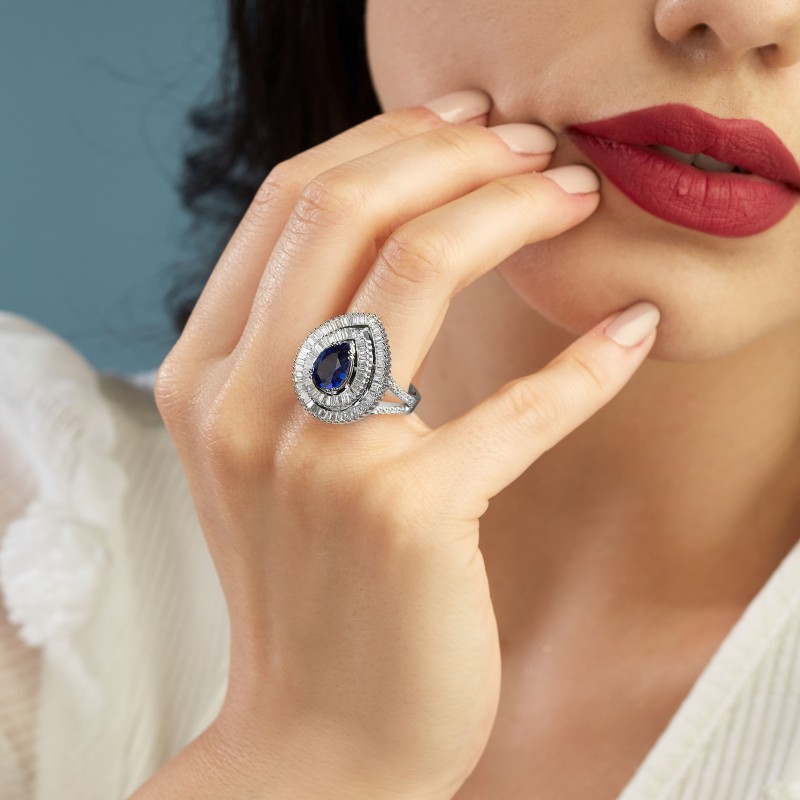 4.14 Karat Pırlanta Safir Taşlı Yüzük