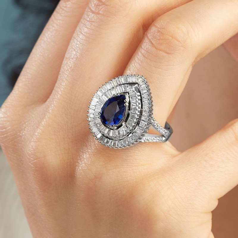 4.14 Karat Pırlanta Safir Taşlı Yüzük