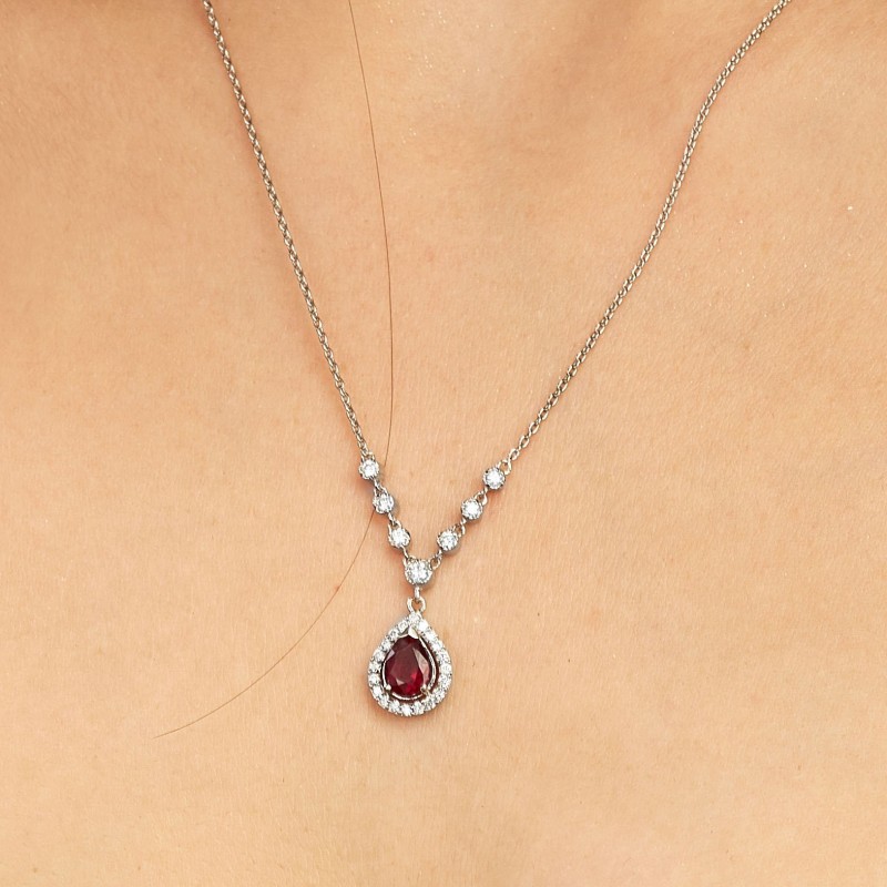 1.55 Karat Yakut Taşlı Pırlanta Kolye
