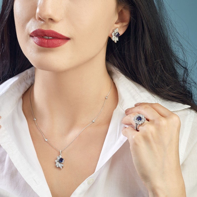 2.07 Karat Safir Taşlı Markiz Pırlanta Yüzük