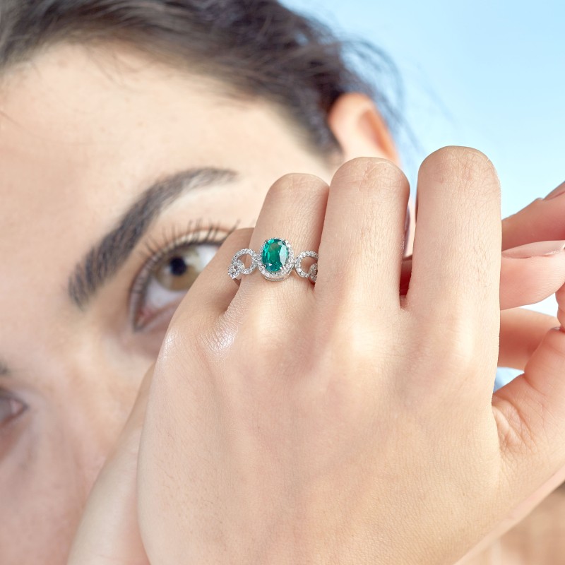 1.18 Karat ZÜmrüt Taşlı Pırlanta Yüzük