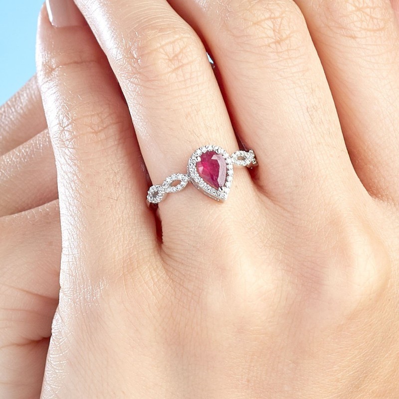 0.84 Karat Yakut Taşlı Pırlanta Yüzük