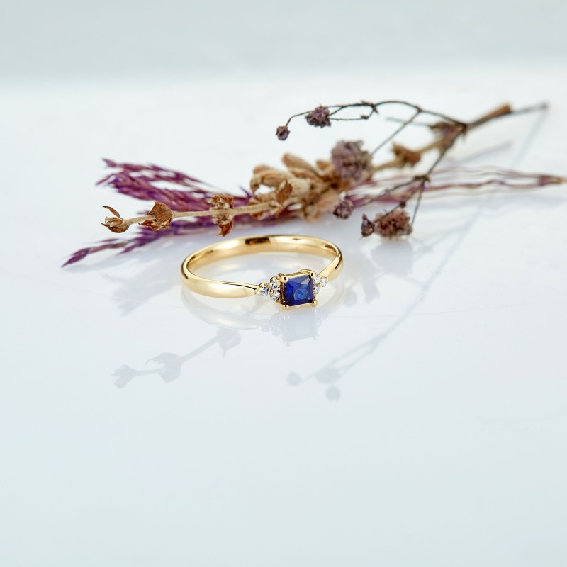 0.35 Karat Safir Taşlı Pırlanta Minimal Yüzük