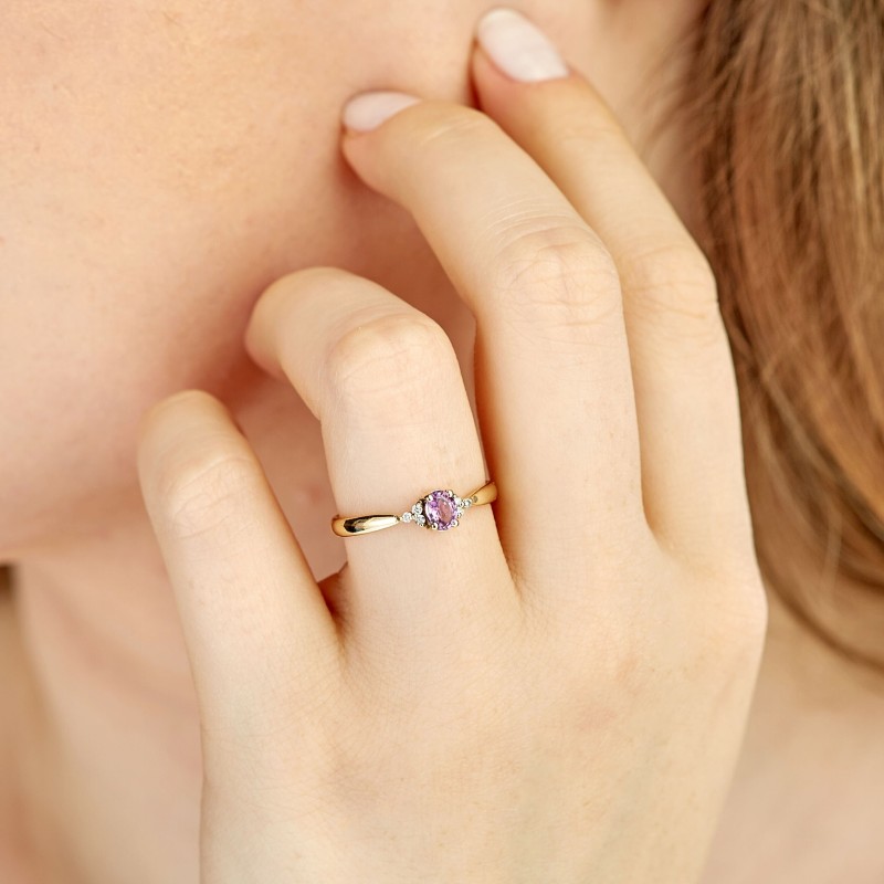 0.44 Karat Pembe Safir Taşlı Pırlanta Minimal Yüzük