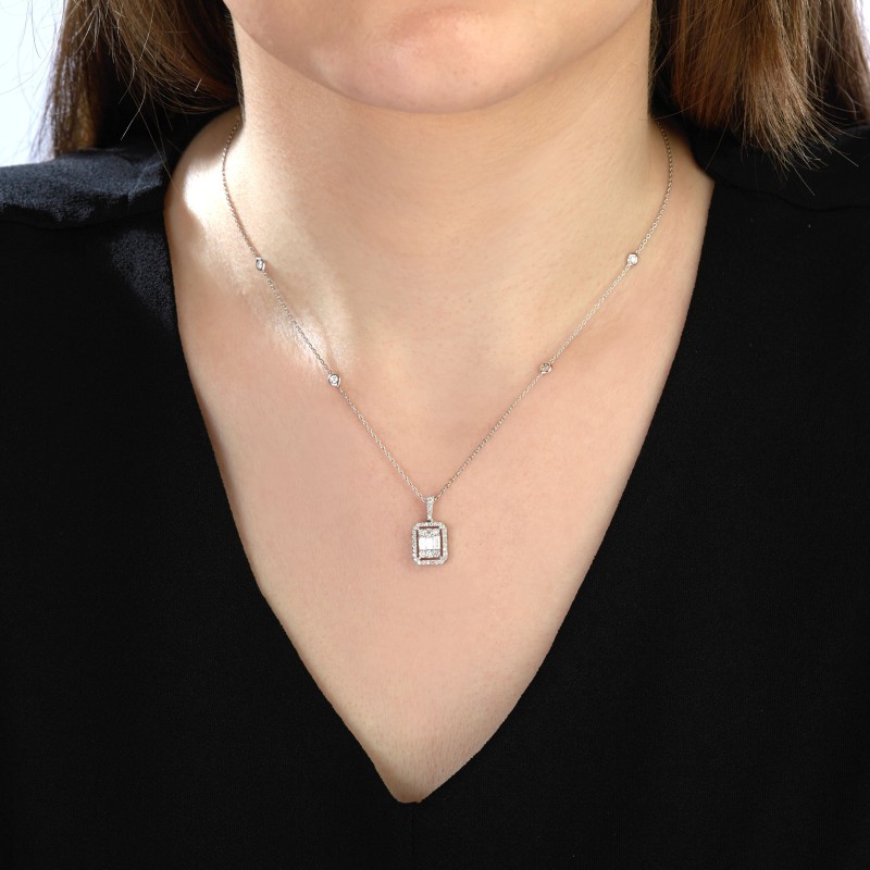 0.73 Karat Baget Pırlanta Kolye