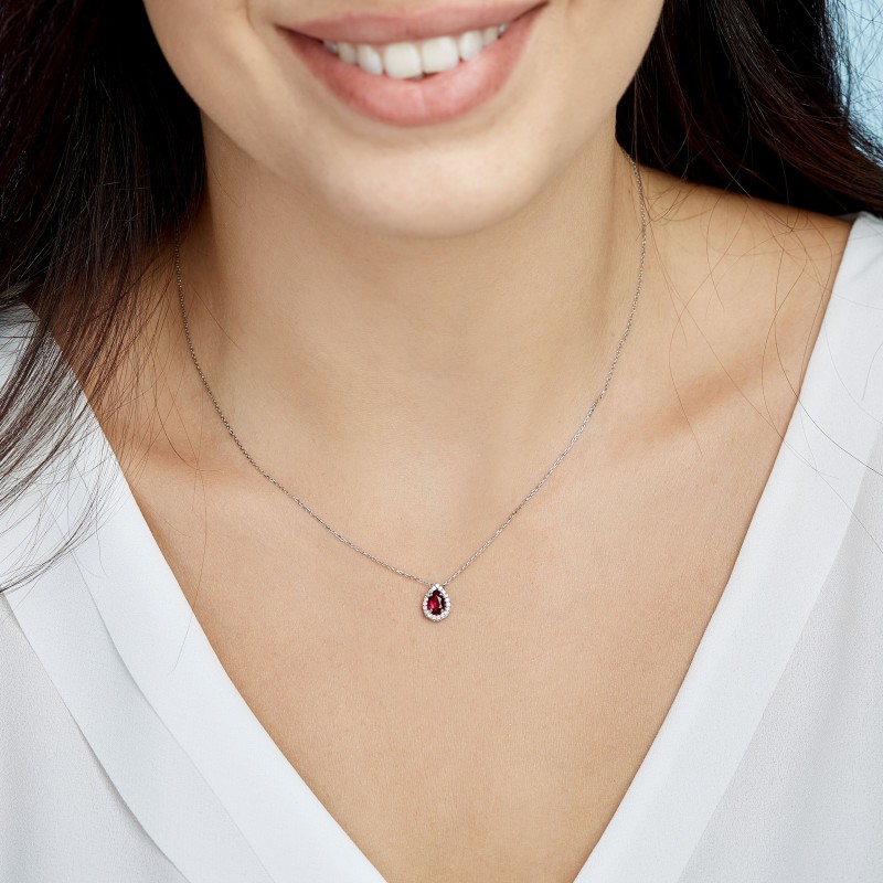0.55 Karat Yakut Taşlı Pırlanta Kolye