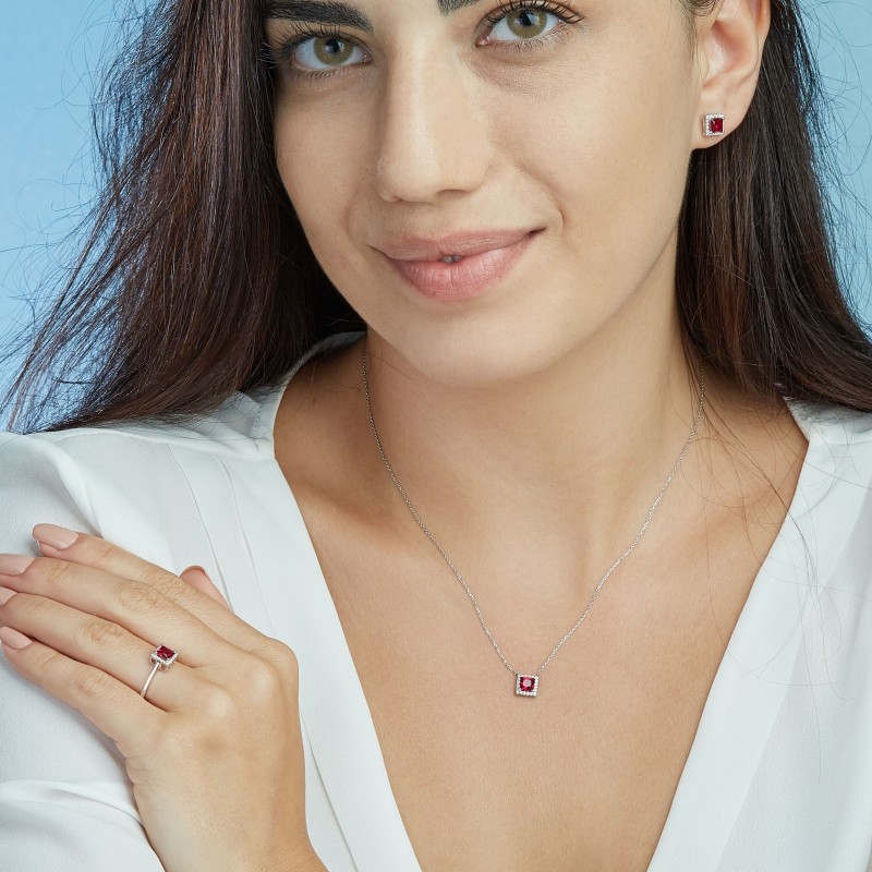 0.63 Karat Yakut Taşlı Pırlanta Yüzük
