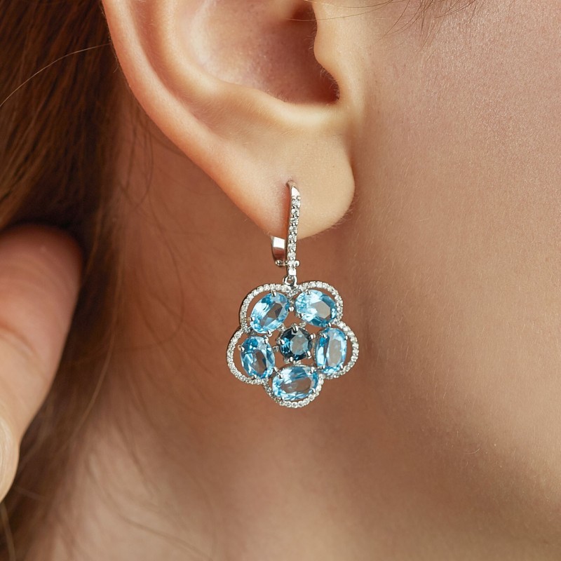 10.06 Karat Blue Topaz Taşlı Pırlanta Küpe