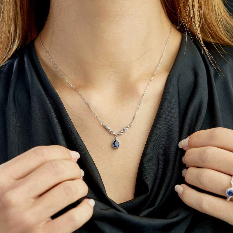 1.10 Karat Safir Taşlı Pırlanta Kolye