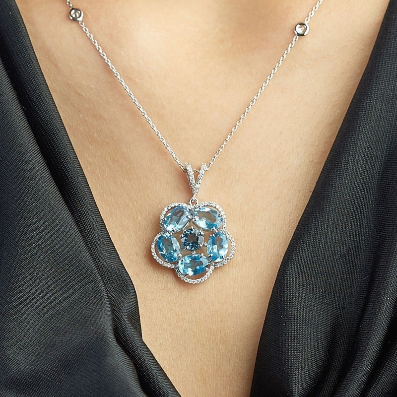 5,53 Karat Blue Topaz Taşlı Pırlanta Kolye