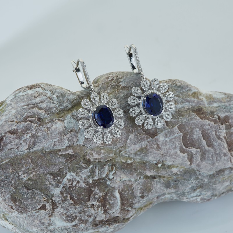 8.91 Karat Safir Taşlı Pırlanta Küpe