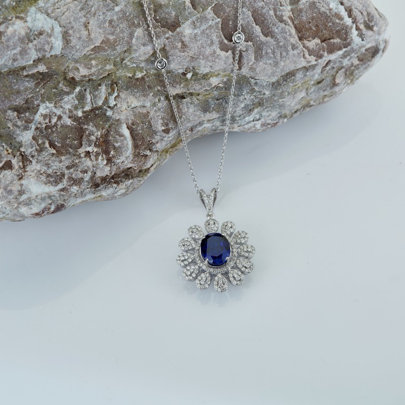 4.63 Karat Safir Taşlı Pırlanta Kolye