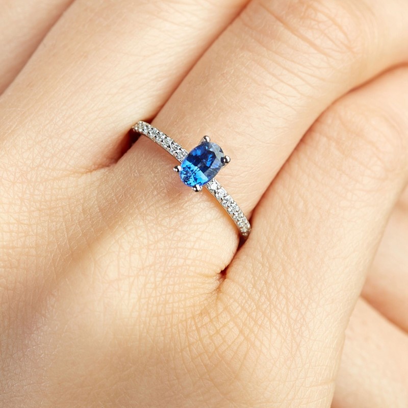 0.77 Karat Safir Taşlı Pırlanta Yüzük