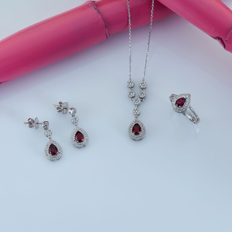 0.91 Karat Yakut Taşlı Pırlanta Yüzük