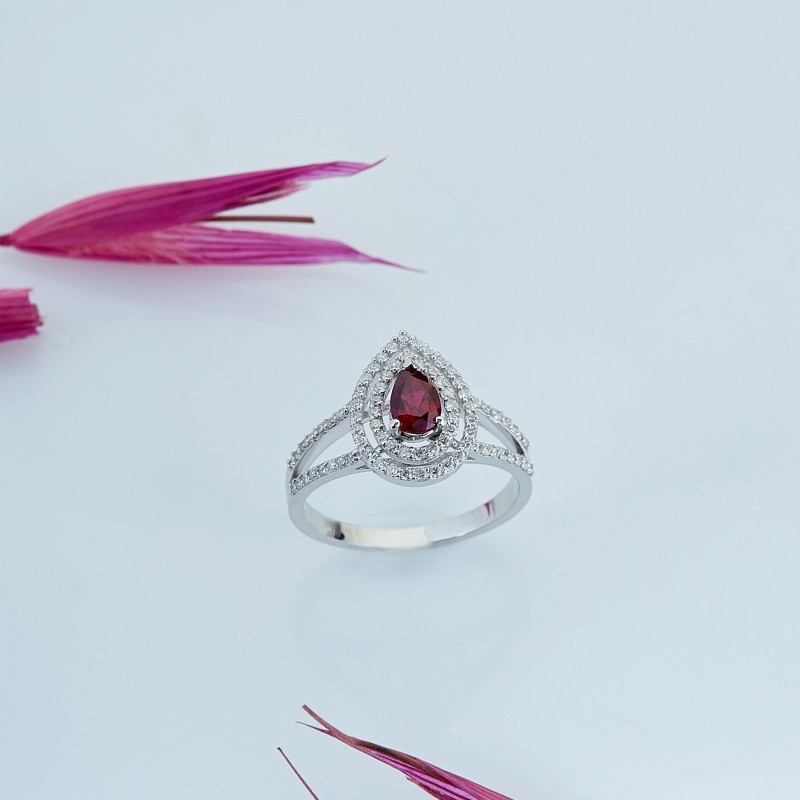 0.97 Karat Yakut Taşlı Pırlanta Yüzük