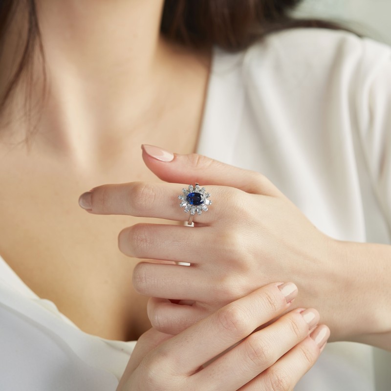 2.48 Karat Safir Taşlı Baget Pırlanta Yüzük