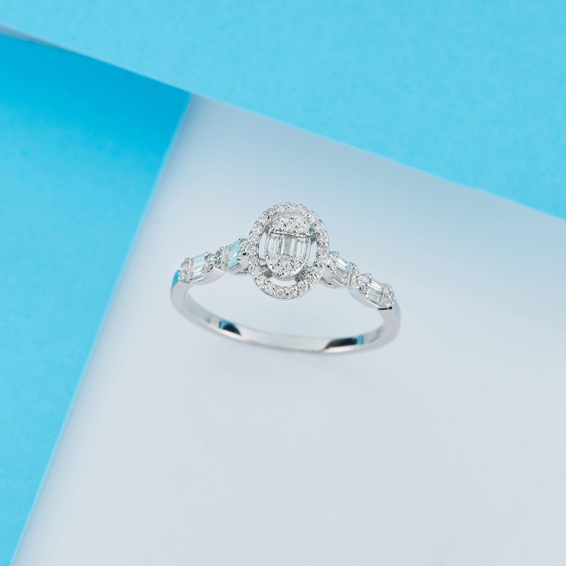 0.30 Karat Baget Pırlanta Oval Yüzük