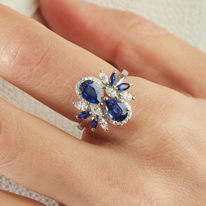 2.56 Karat Safir Taşlı Markiz Pırlantalı Yüzük