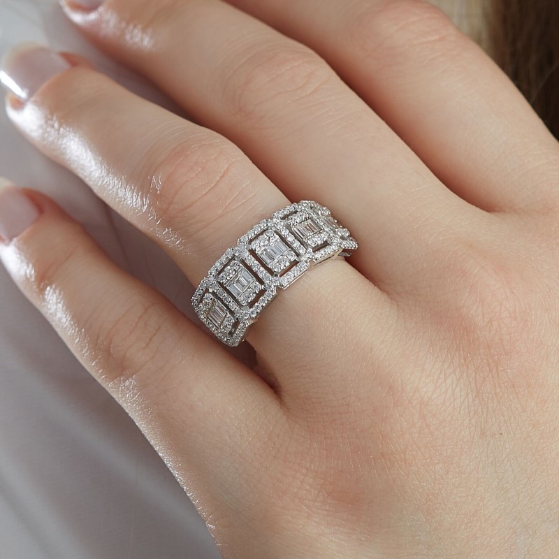 1.07 Karat Baget Pırlanta Yüzük