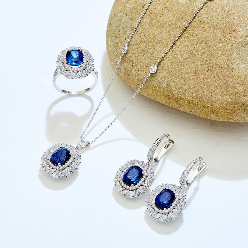 4.21 Karat safir Taşlı Markiz Pırlanta Yüzük