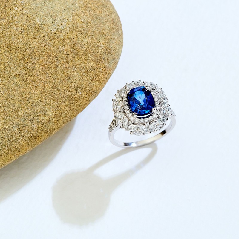 4.21 Karat safir Taşlı Markiz Pırlanta Yüzük