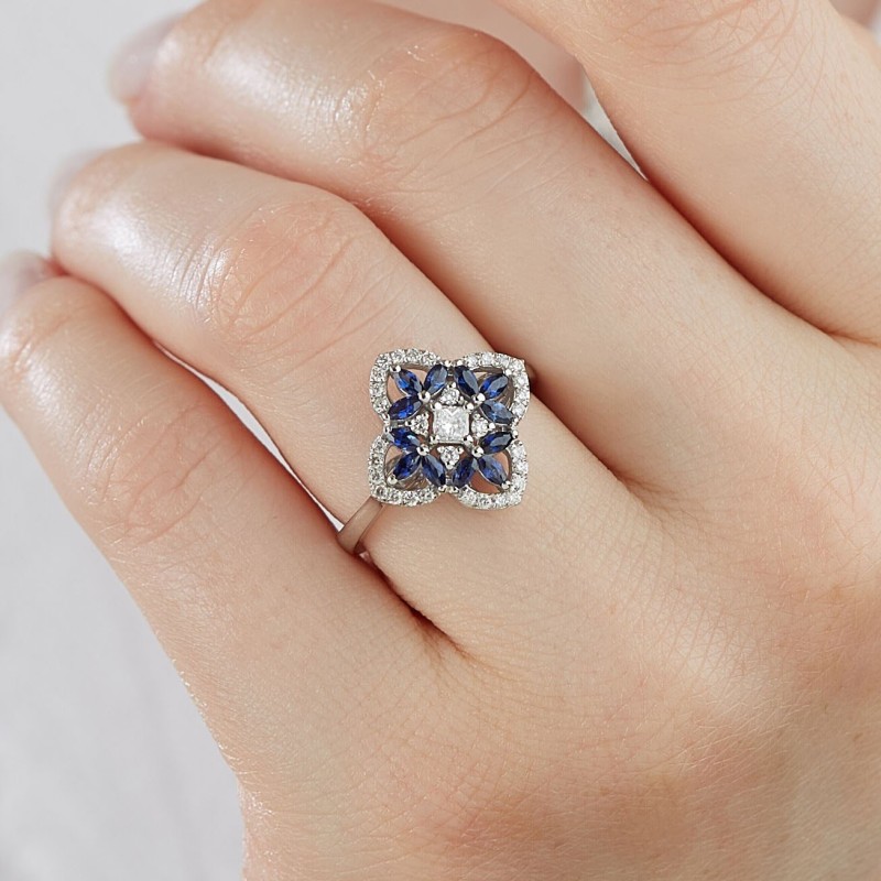 0.81 Karat Safir Taşlı Prenses Kesim Pırlanta Yüzük